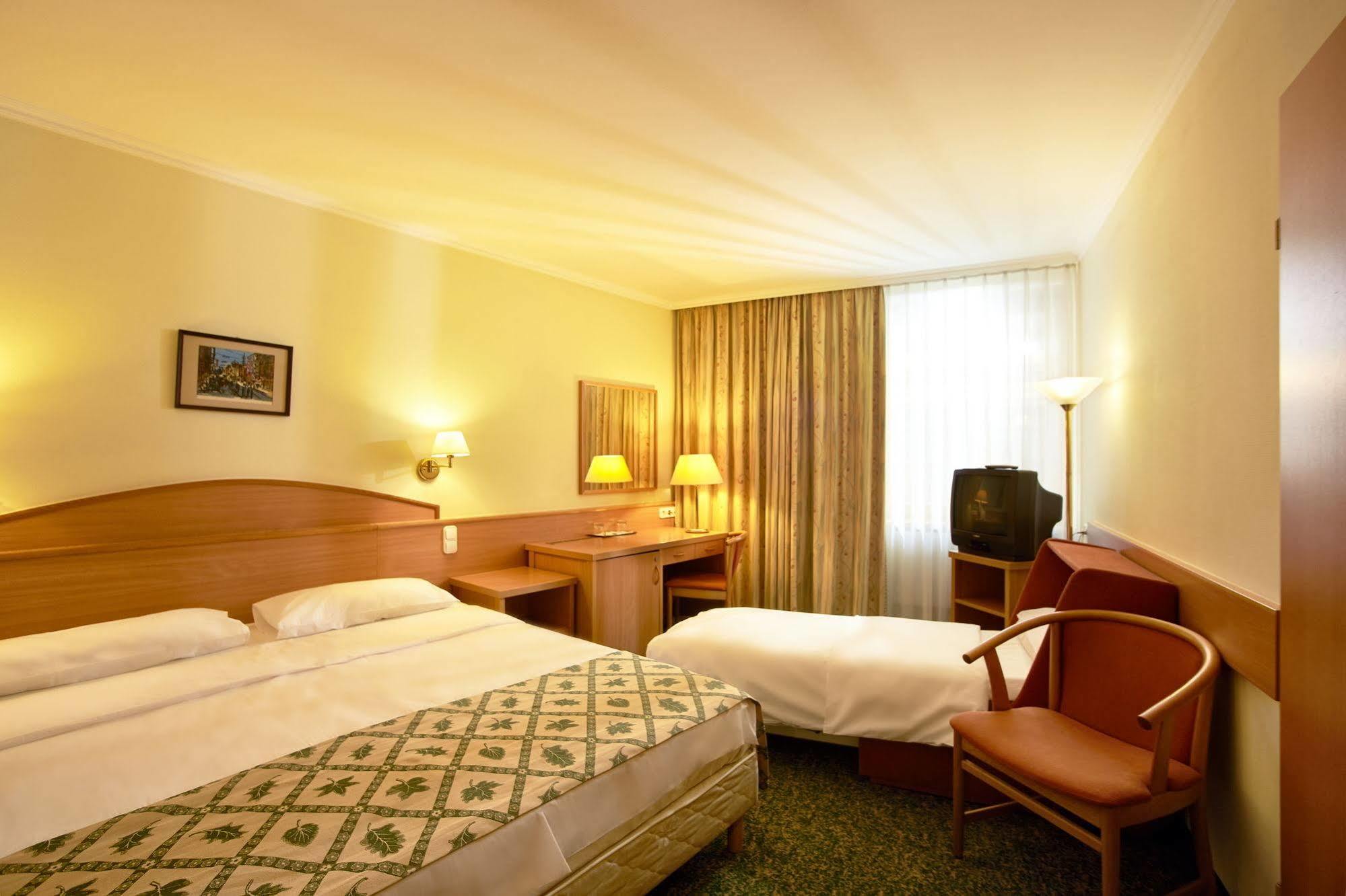 Danubius Hotel Erzsebet City Center Budapesta Exterior foto